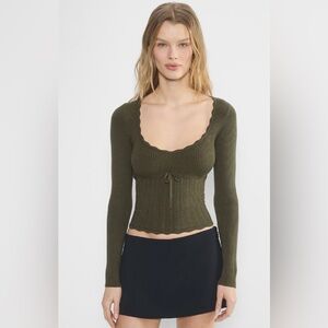 NWT‼️ WILFRED SOLOIST SWEATER